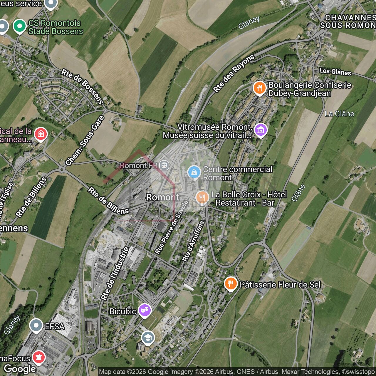 Satellitenkarte von Romont mit umliegender Bebauung und Feldern