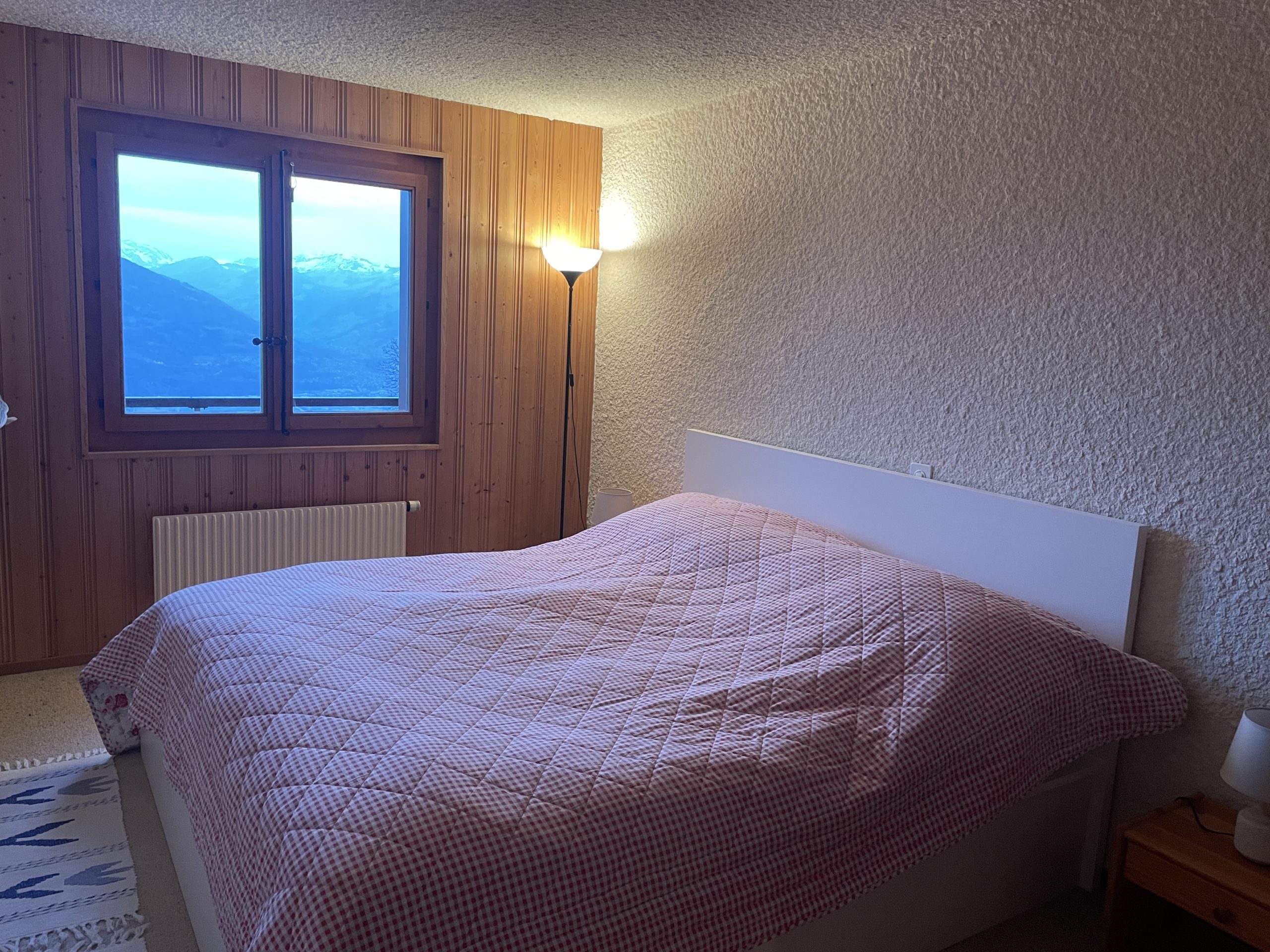 Schlafzimmer mit Bergblick