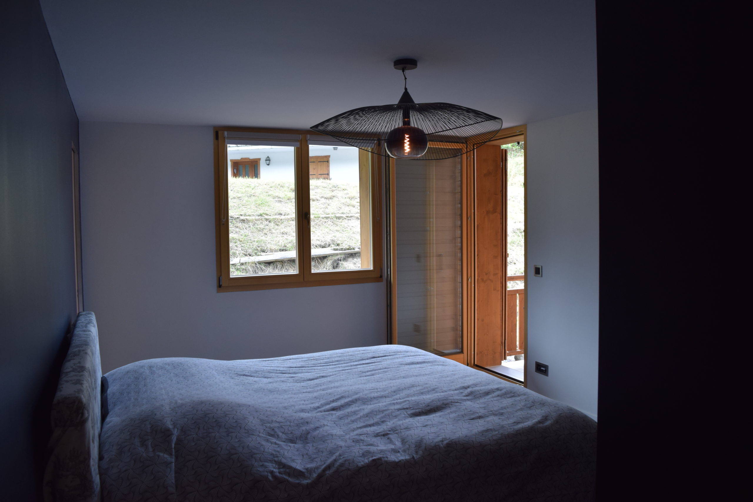 Schlafzimmer mit Balkonzugang