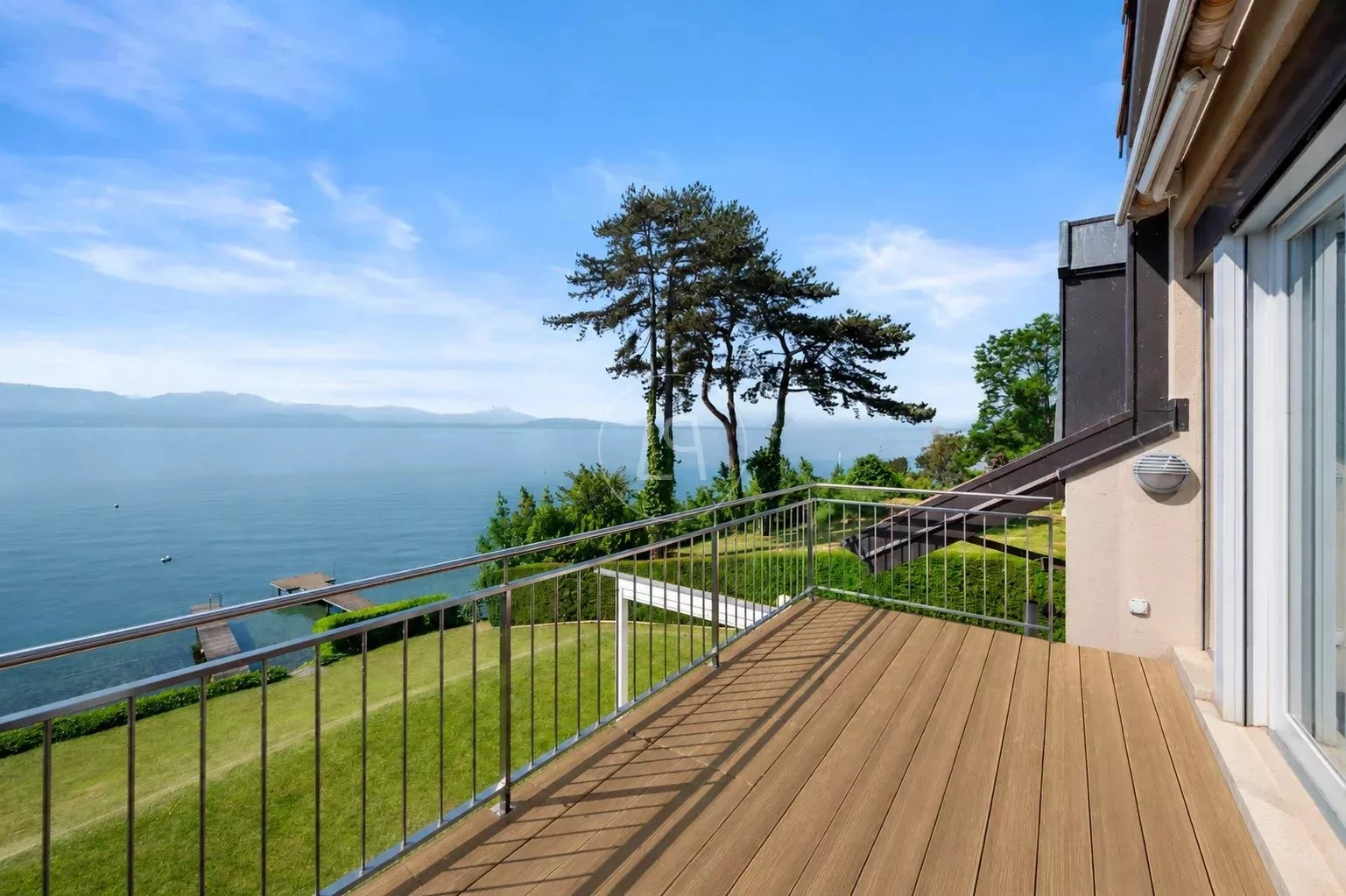 Balkon mit Seeblick