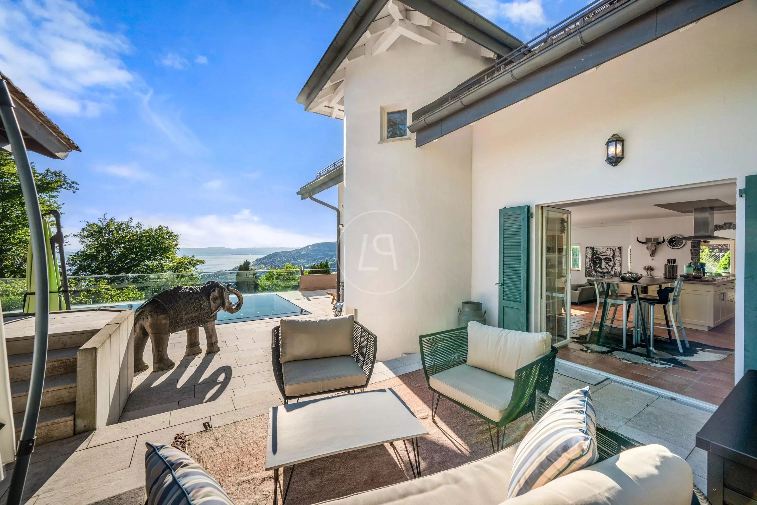 Terrasse mit Seeblick