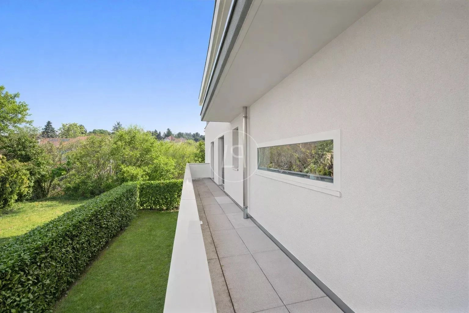 Balkon mit Blick ins Grüne