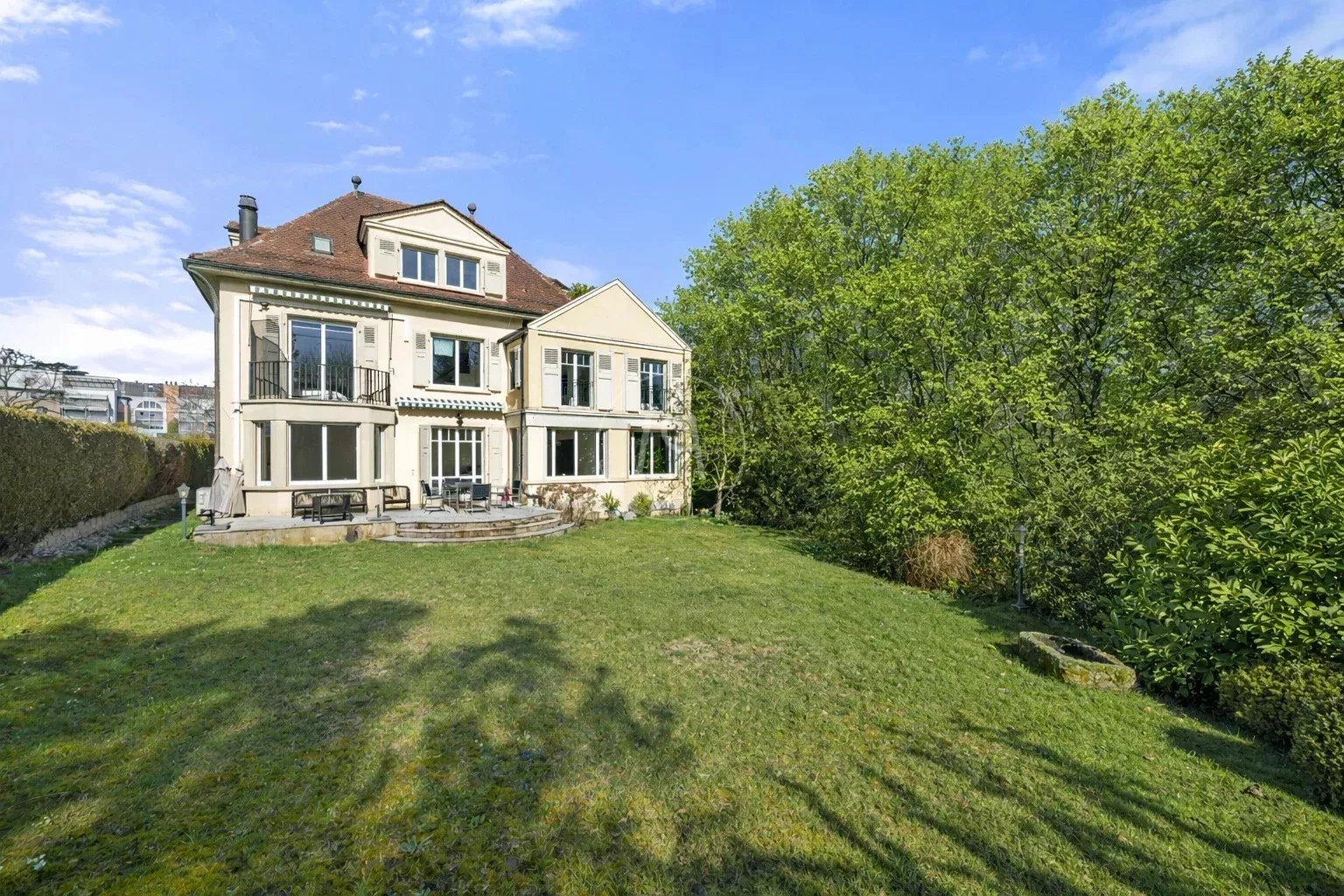Historische Villa mit großem Garten