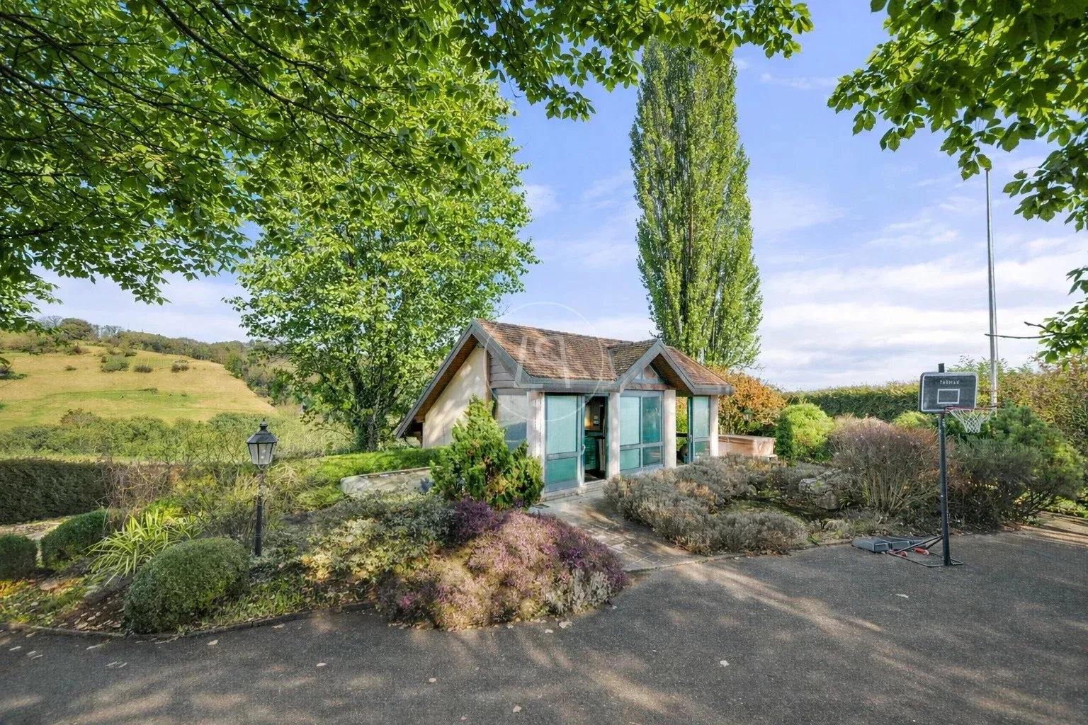 Gartenhaus mit Sportbereich