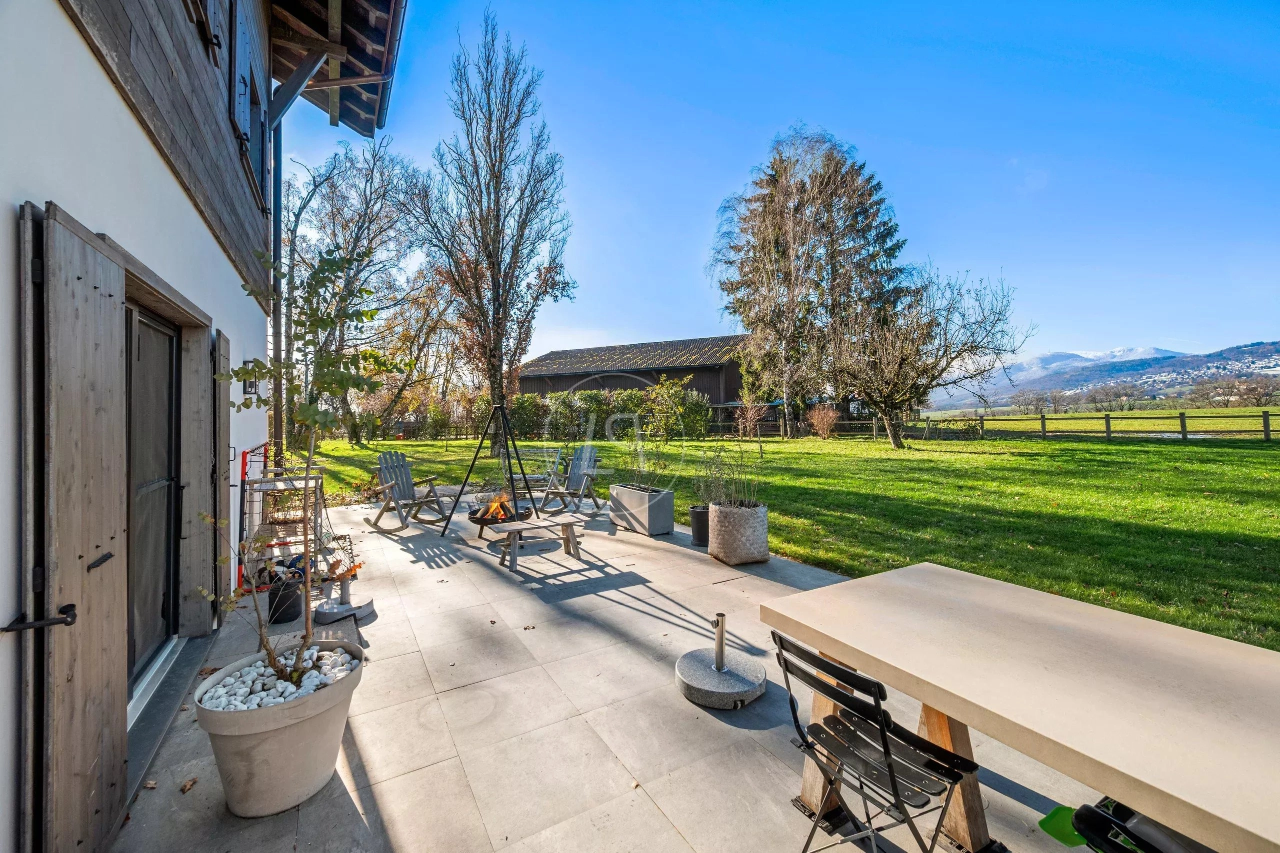 Terrasse mit Alpenblick