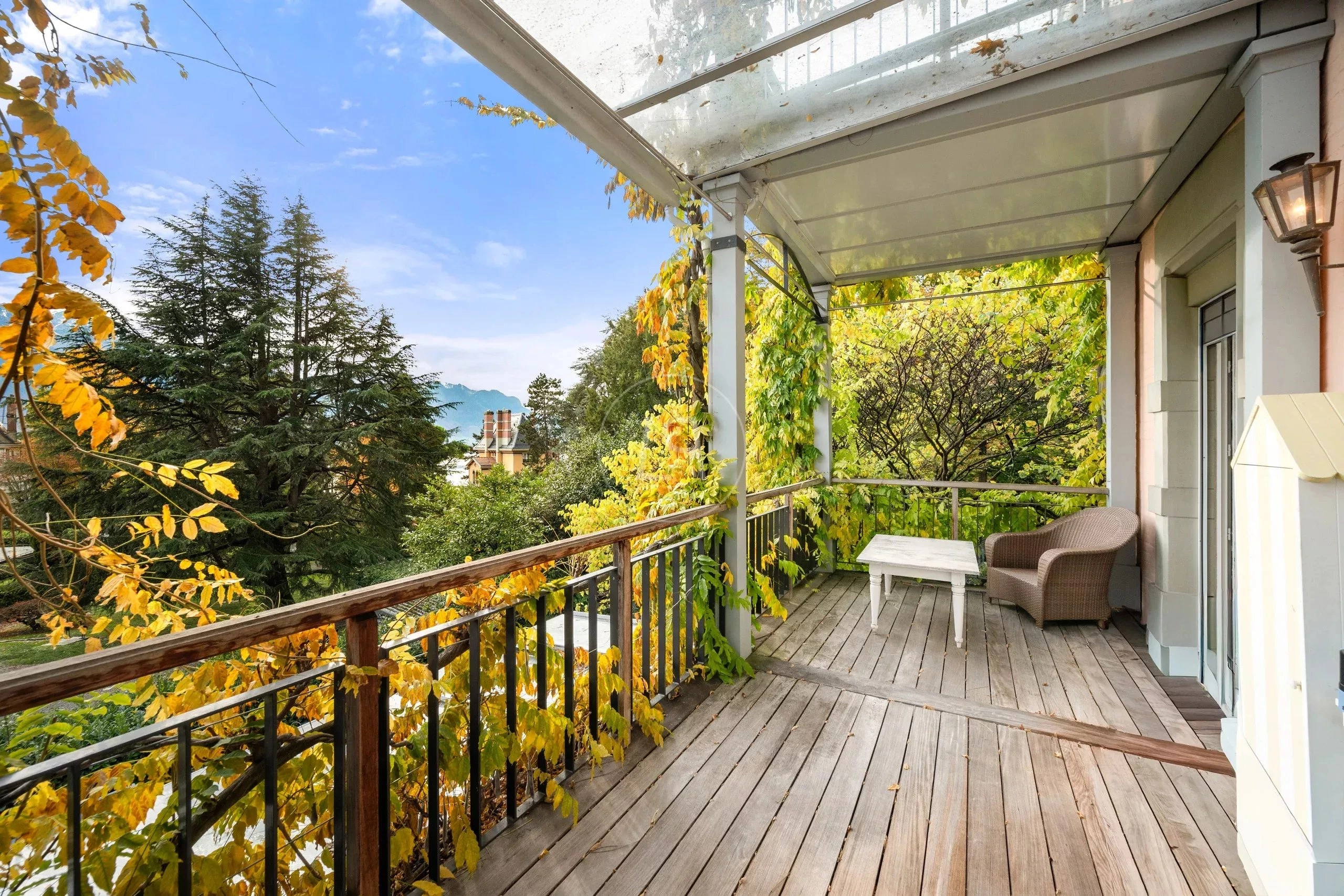 Balkon mit Blick ins Grüne
