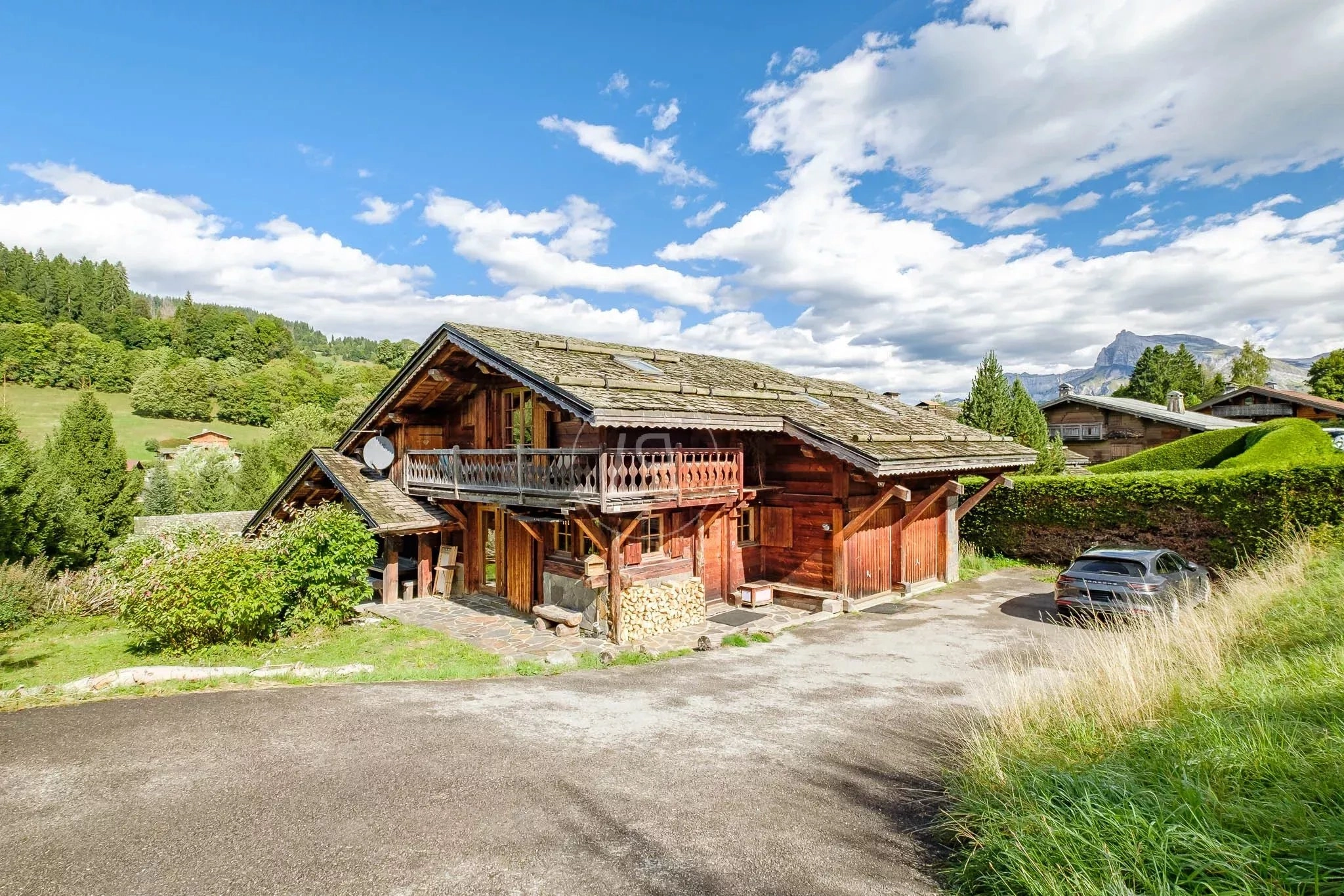 Alpen-Chalet mit Bergblick