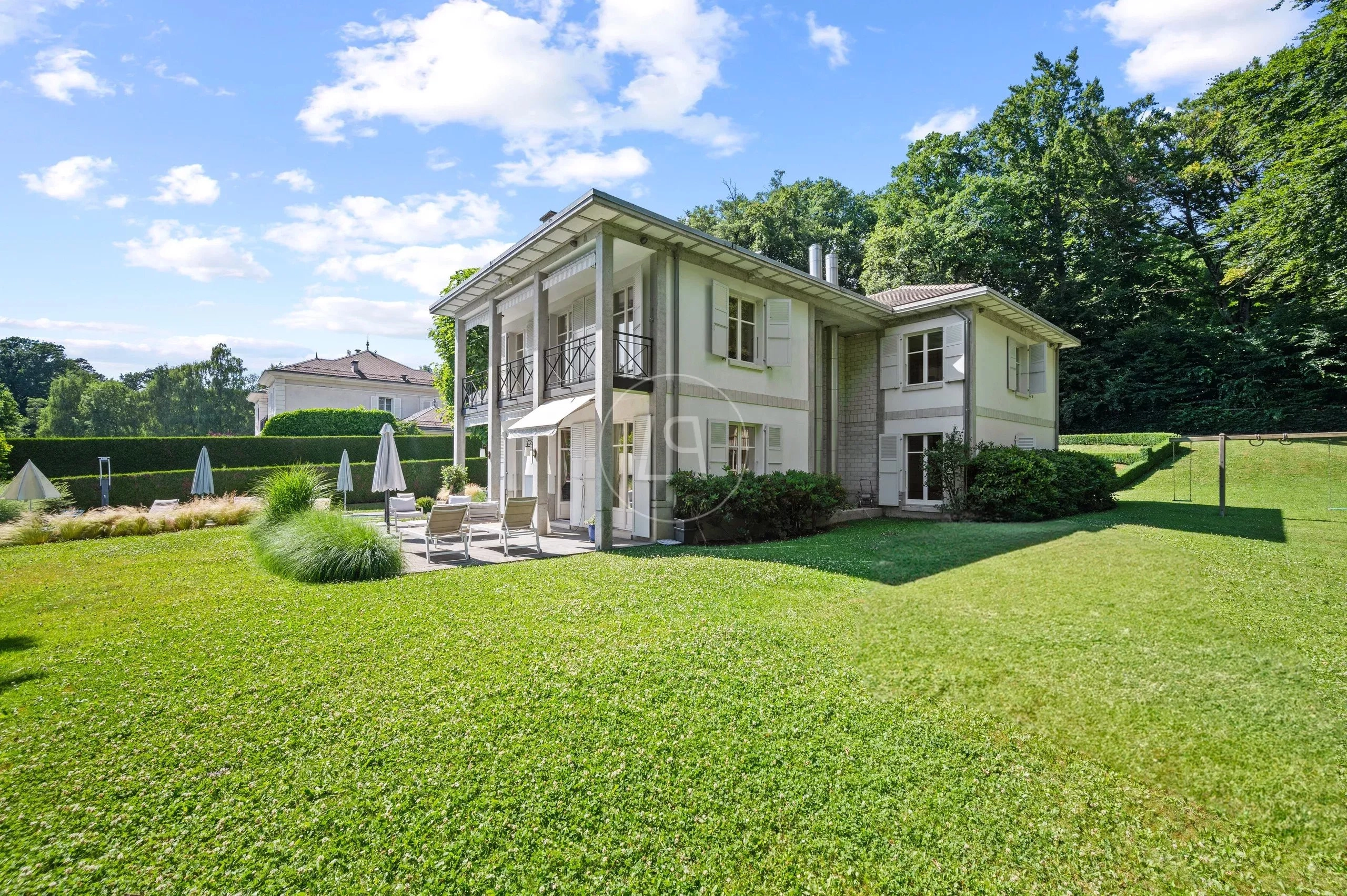 Elegantes Einfamilienhaus mit großem Garten