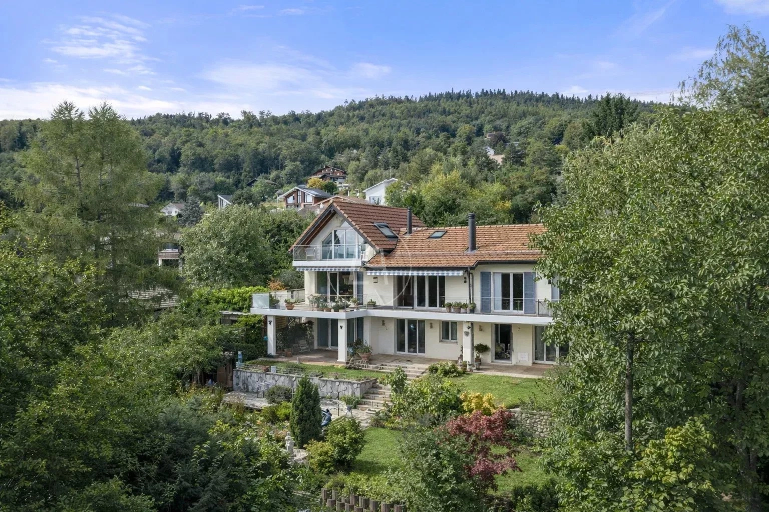 Landhausvilla im Grünen