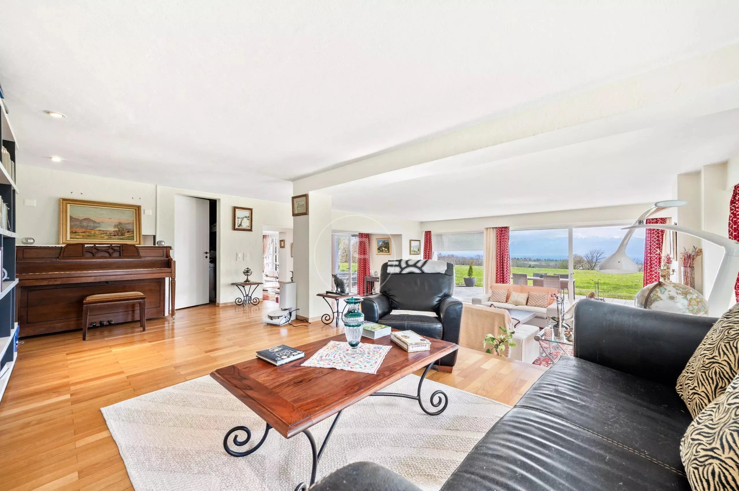 Wohnzimmer mit Panoramablick