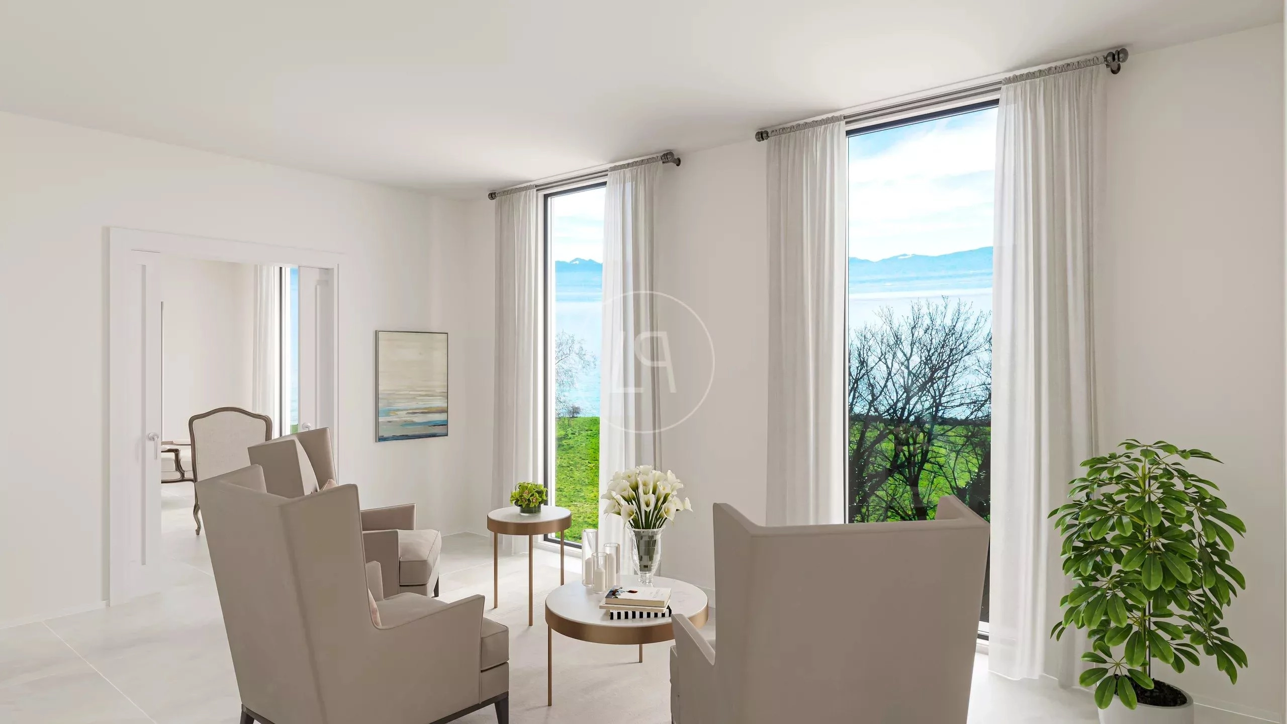 Heller Wohnraum mit Seeblick