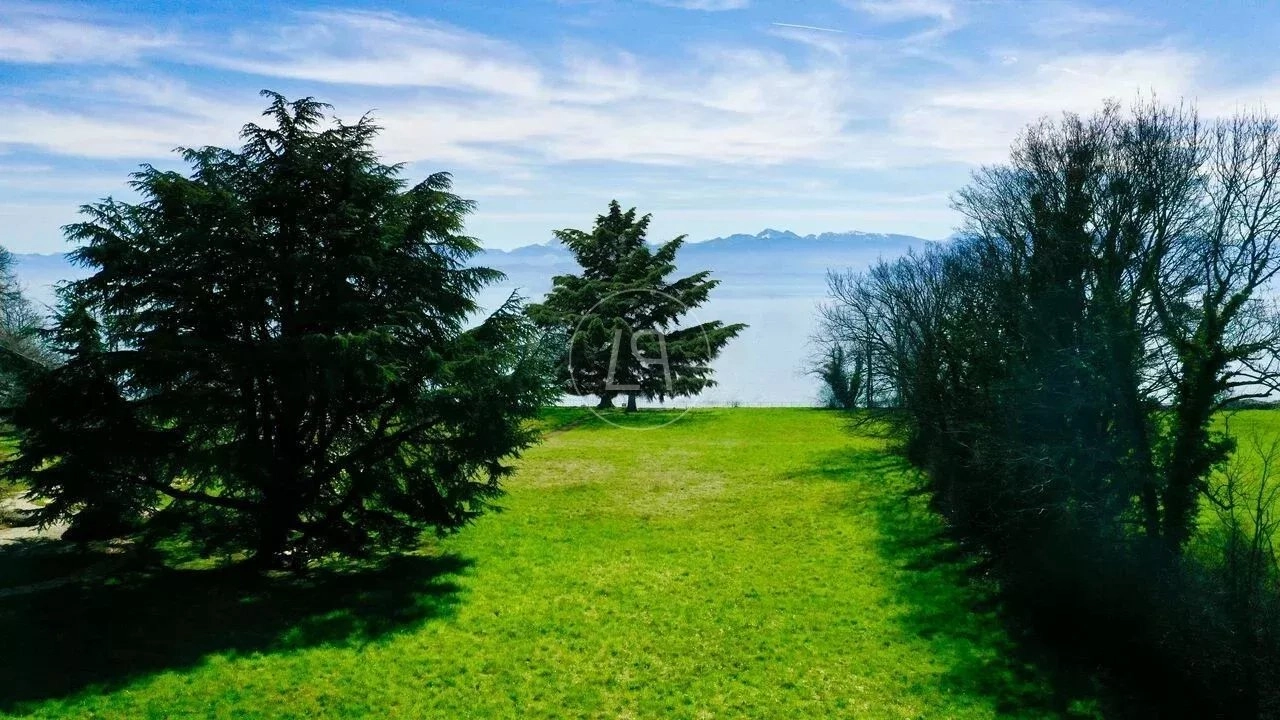 Garten mit Seeblick