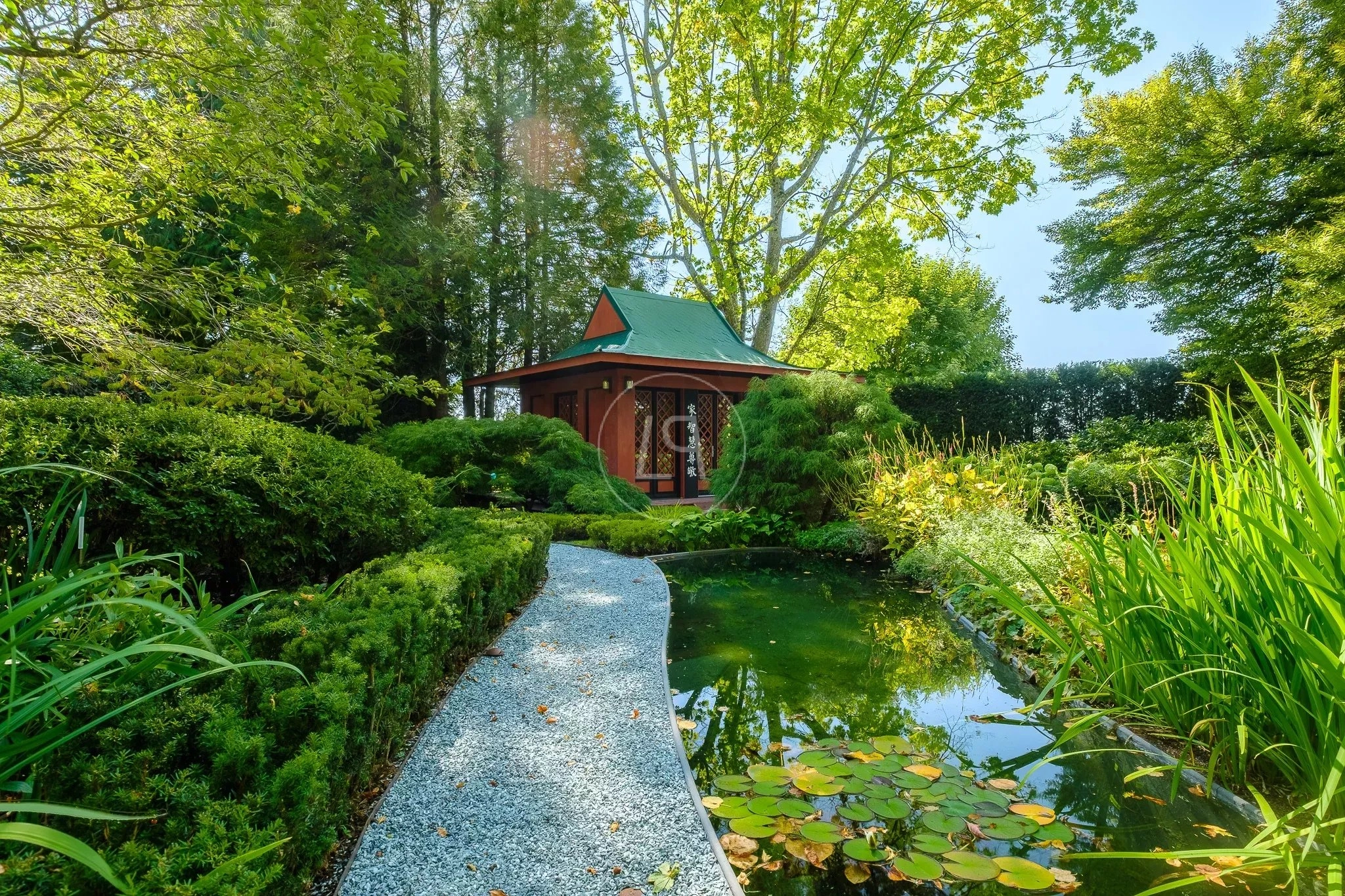 Japanischer Garten mit Pavillon