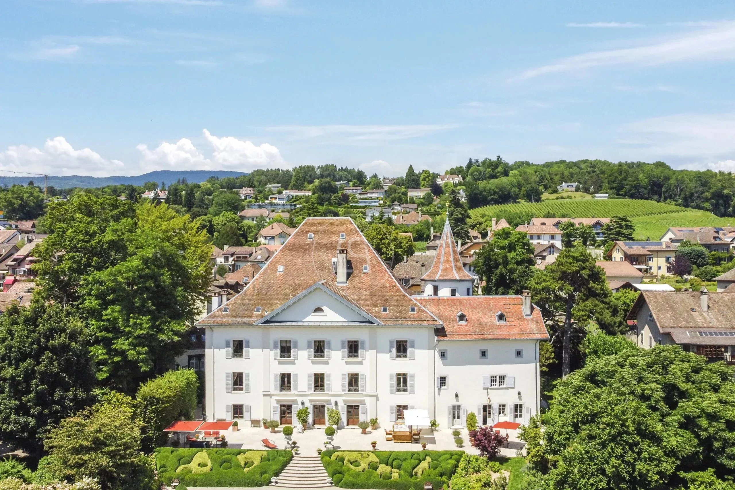 Historische Villa mit Garten und Blick ins Grüne