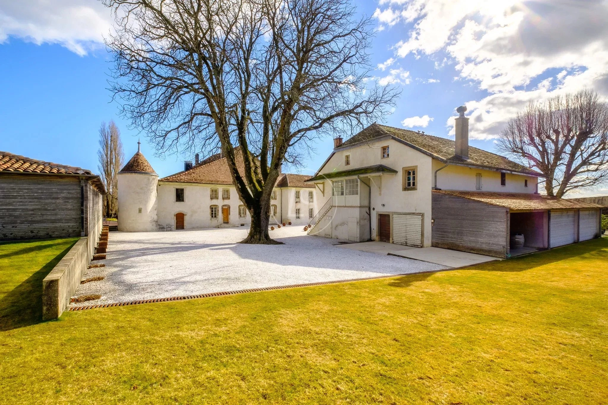 Historischer Gutshof mit Innenhof