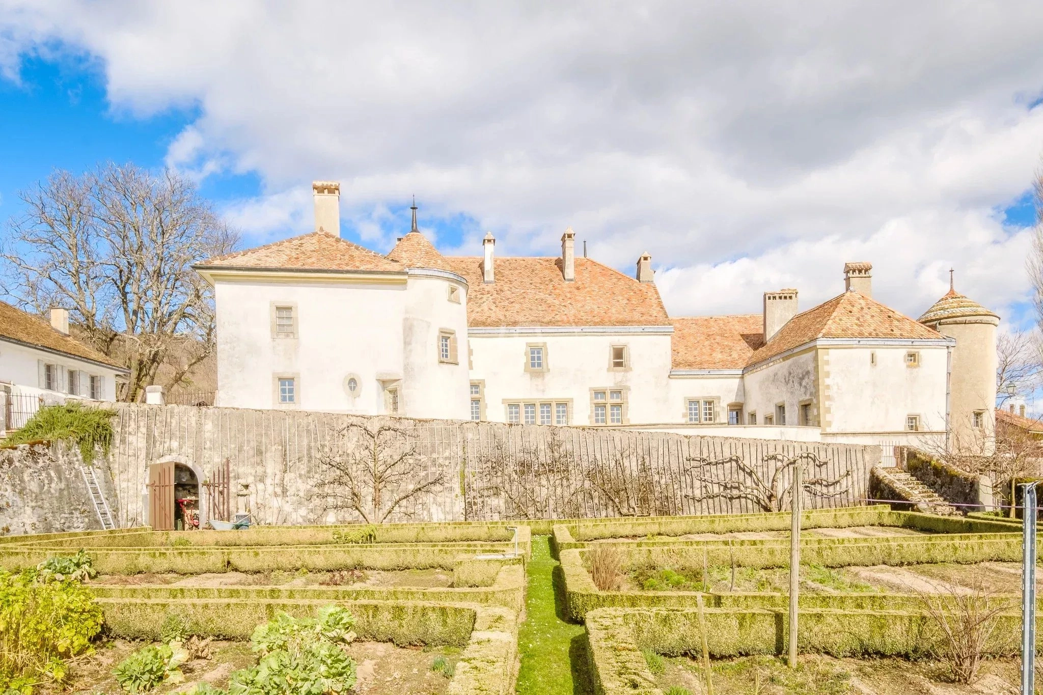 Historisches Anwesen mit Garten