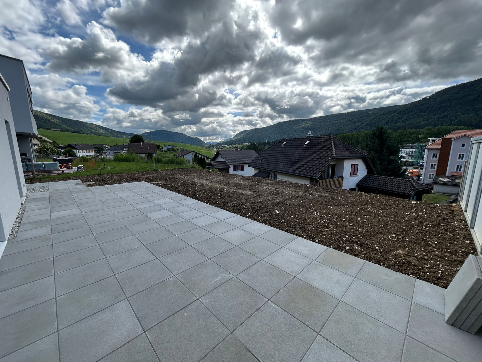 Terrasse mit Bergblick