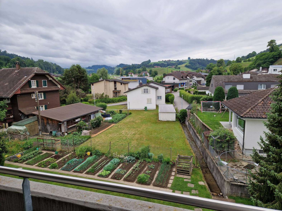 Blick über Wohngebiet und Gärten