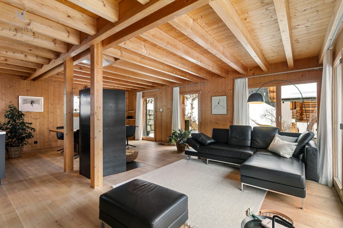 Wohnbereich mit offener Holzarchitektur
