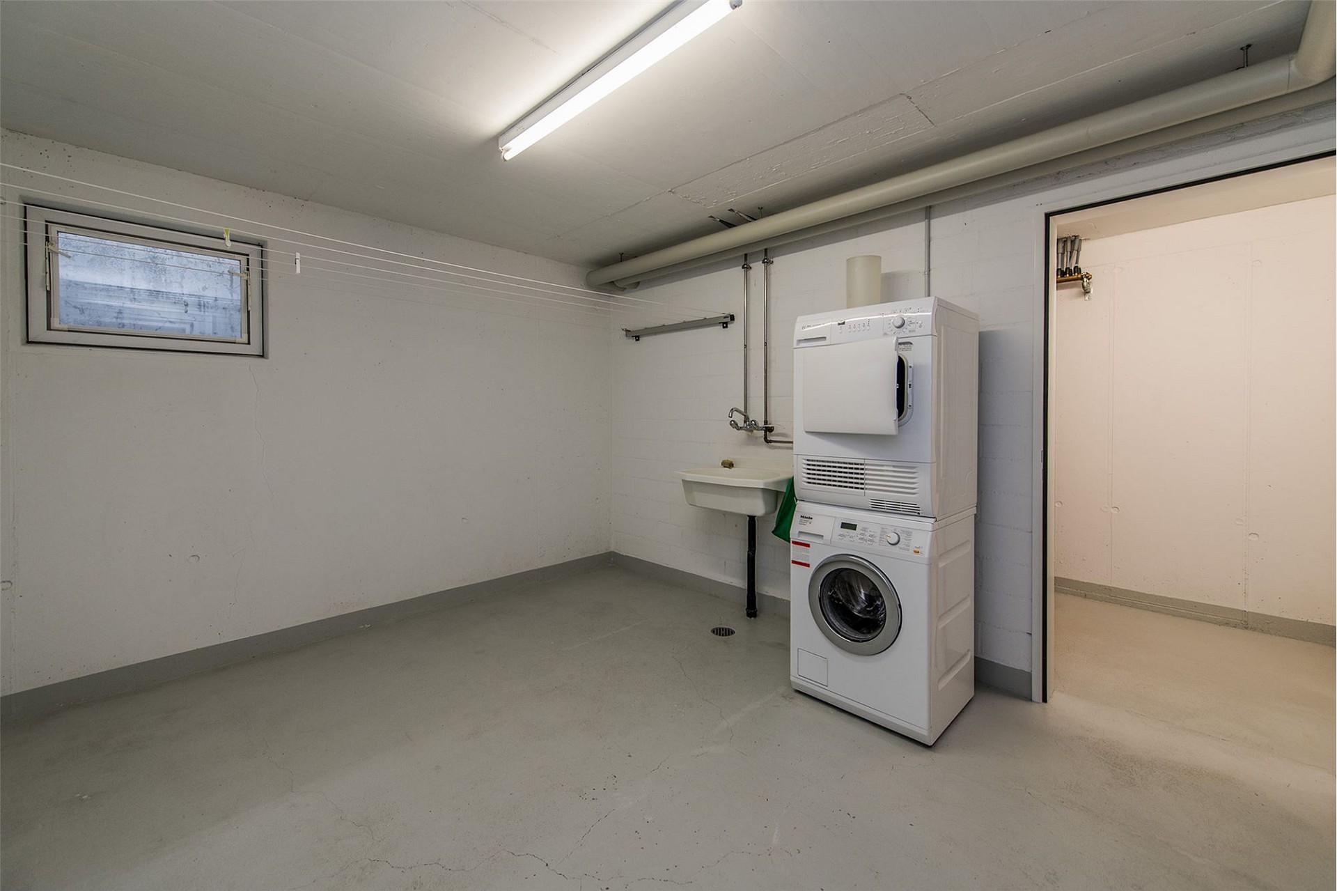 Hauswirtschaftsraum im Untergeschoss