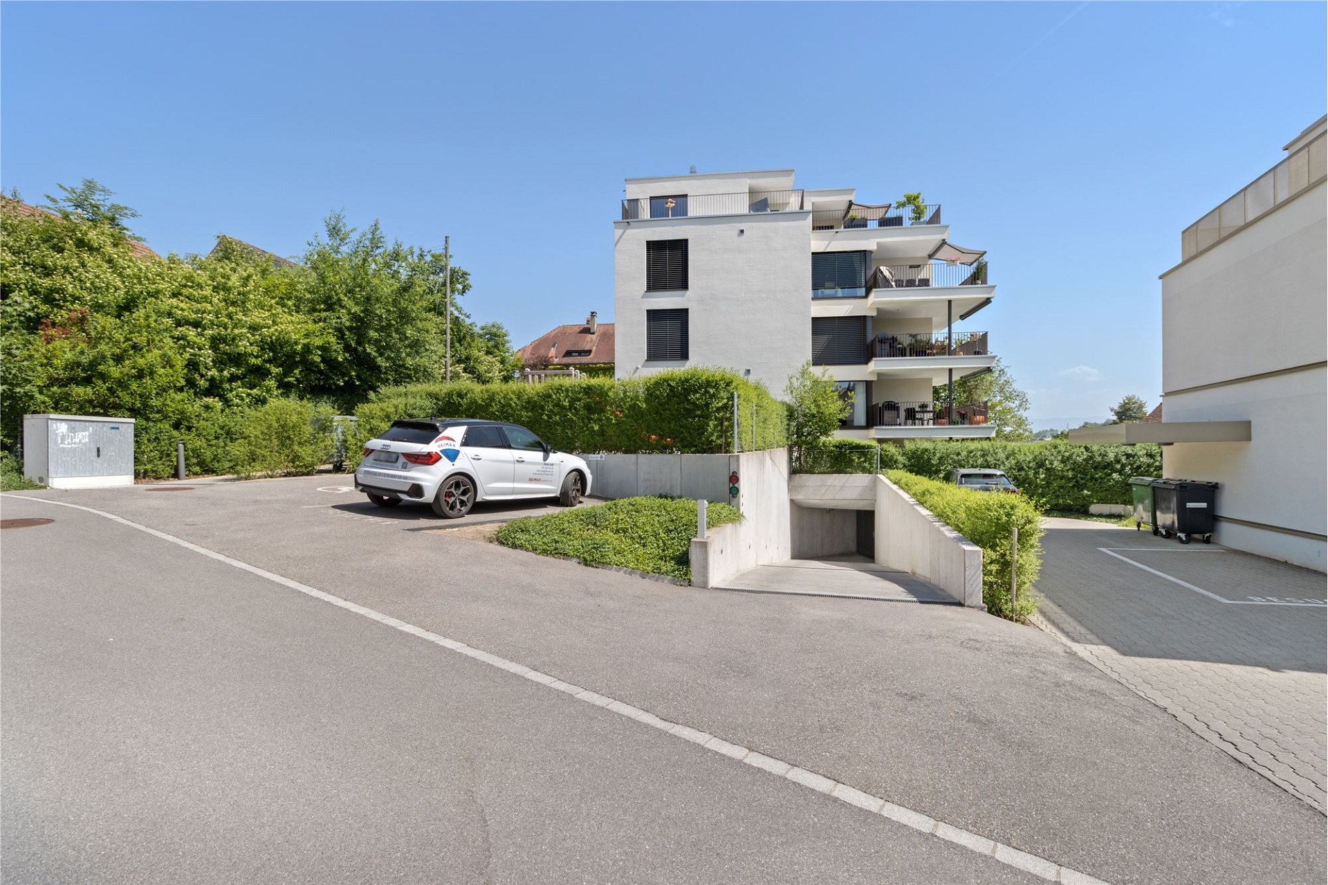 Moderne Wohnanlage mit Tiefgarage