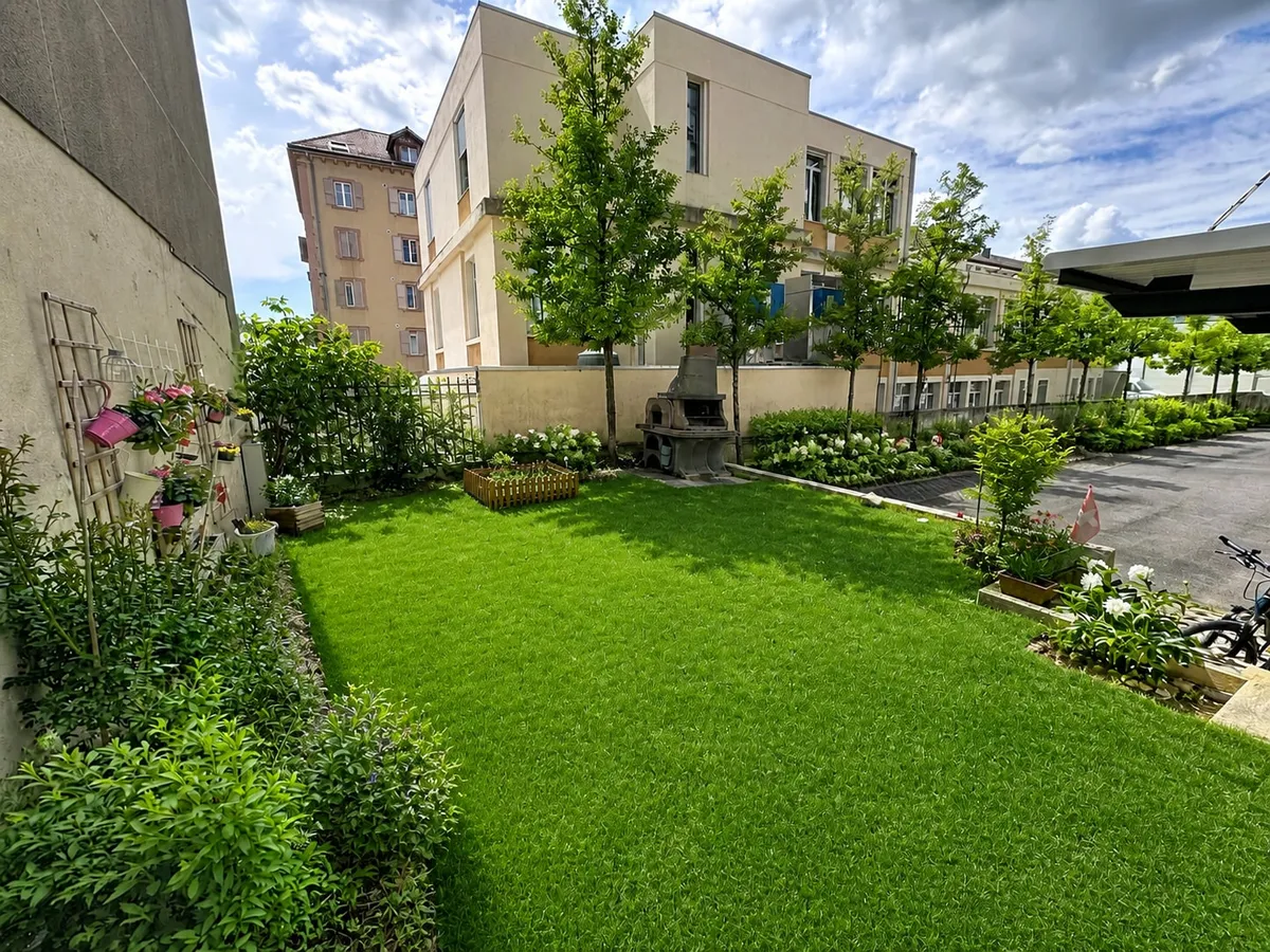 Gemeinschaftsgarten mit Rasenfläche