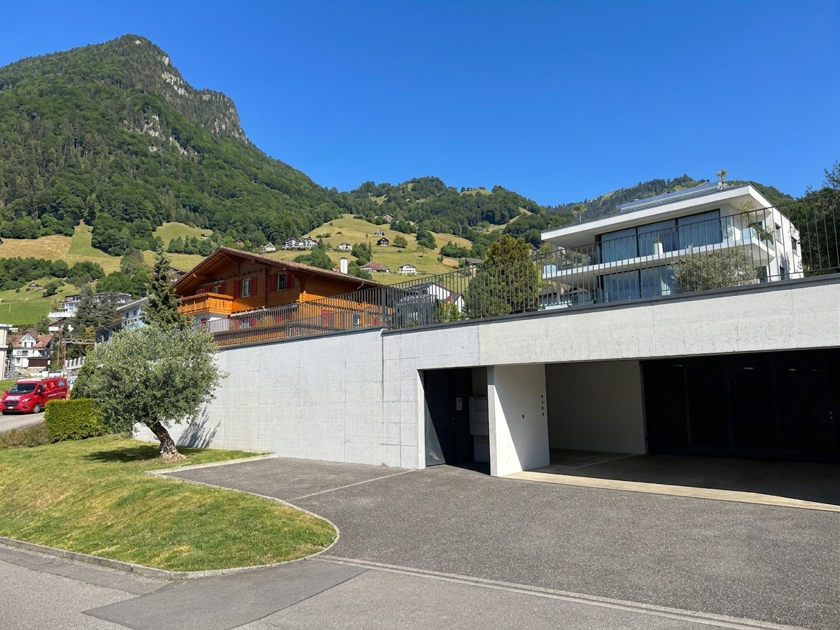 Moderne Villa in alpiner Hanglage