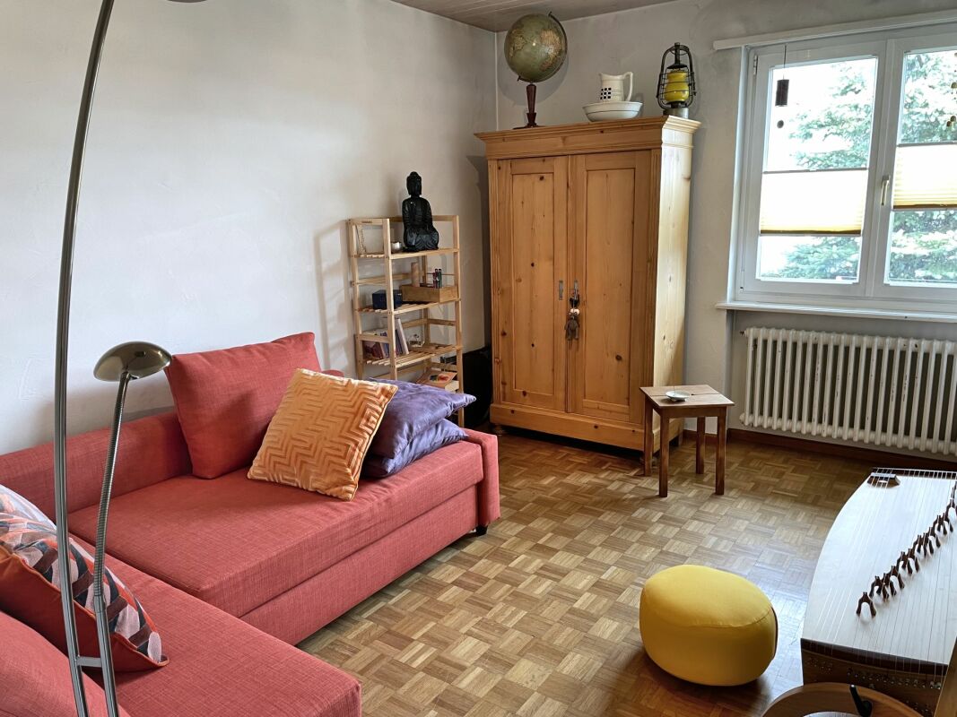 Wohnzimmer mit Retro-Möbeln