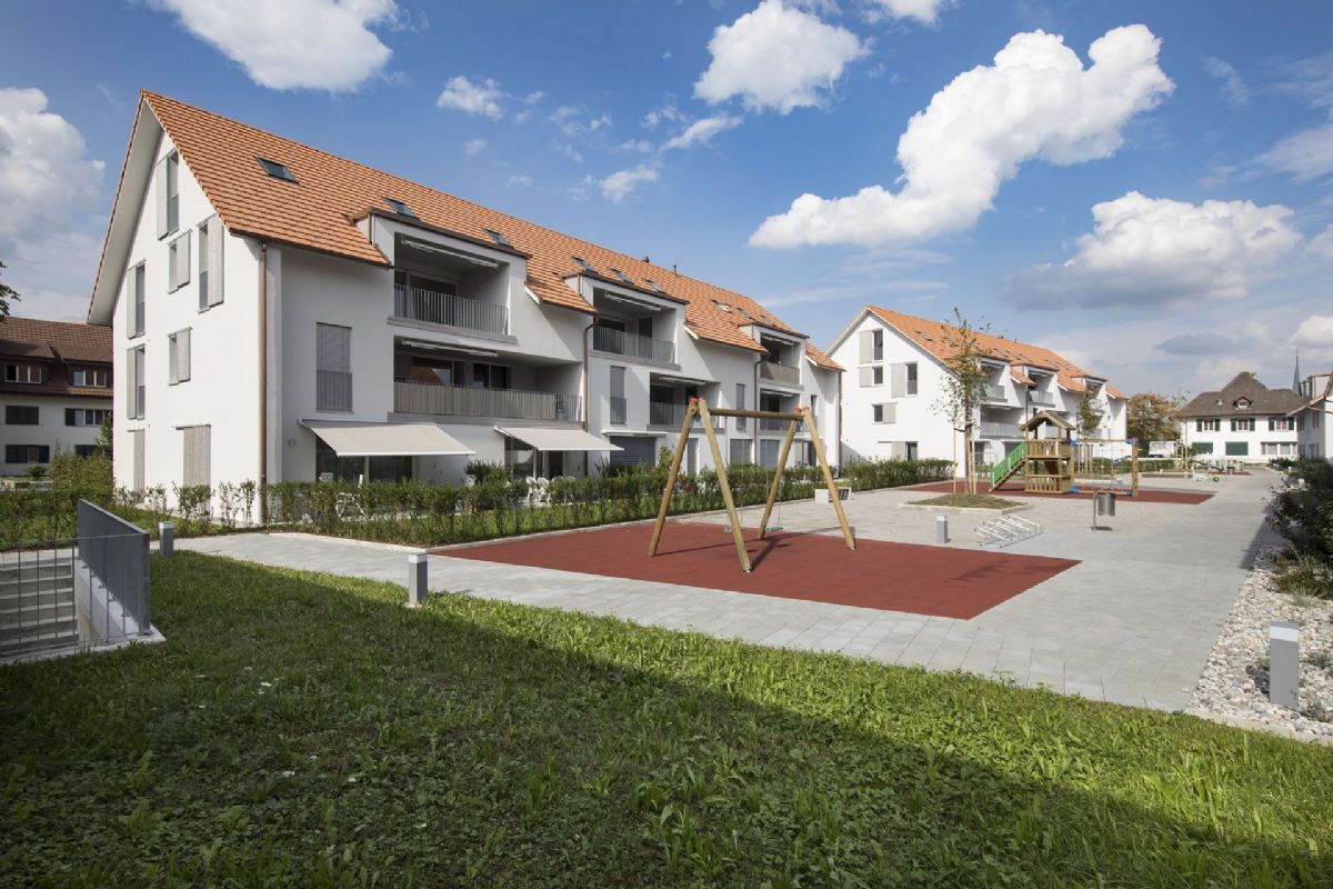 Wohnanlage mit Innenhof-Spielplatz