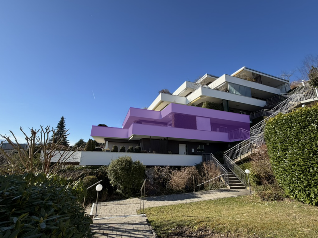 Terrassenansicht eines modernen Mehrfamilienhauses