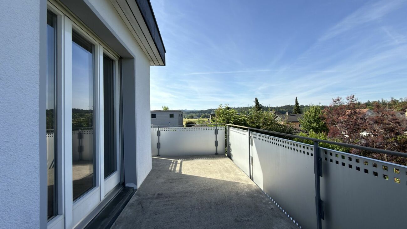 Balkon mit Blick ins Grüne