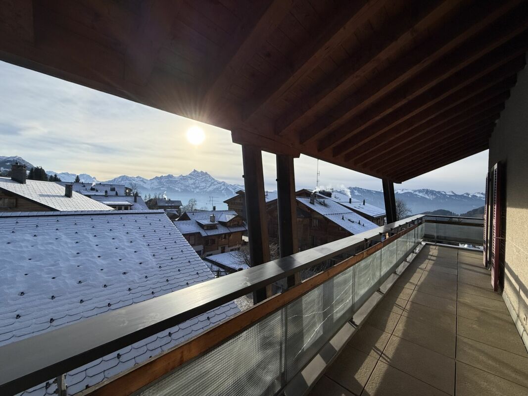 Balkon mit Alpenpanorama