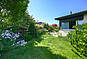 Gartenansicht eines Wohnhauses