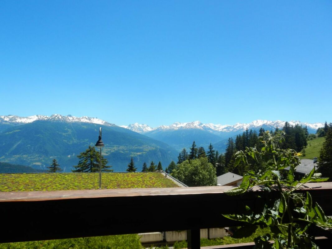 Bergblick von Terrasse oder Balkon