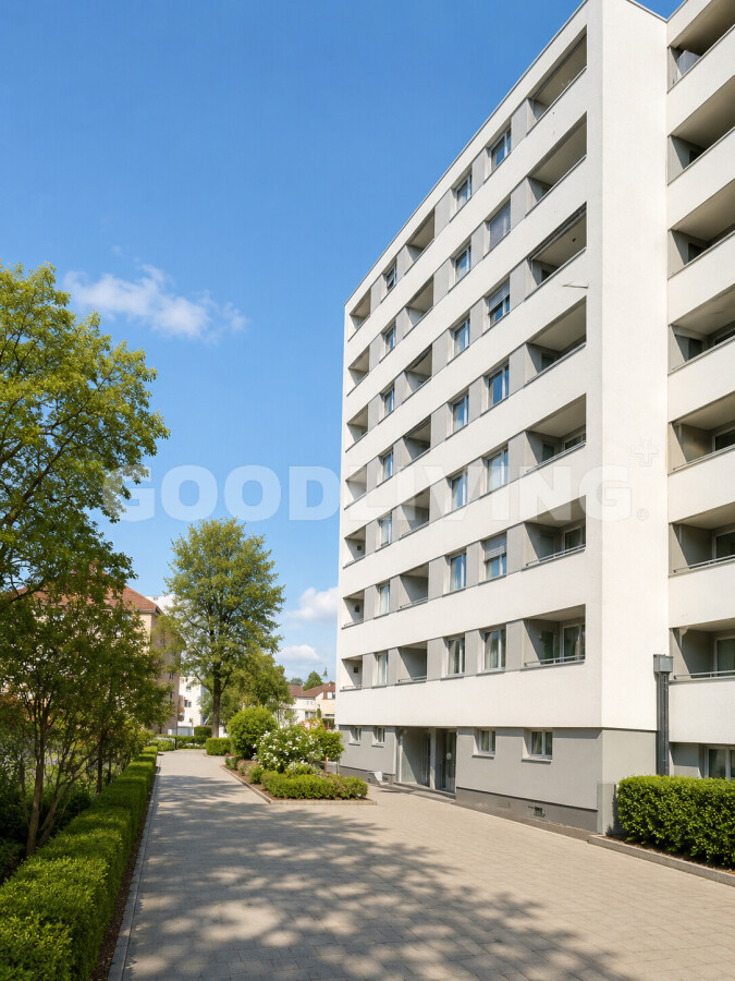 Wohnhaus mit Außenanlage