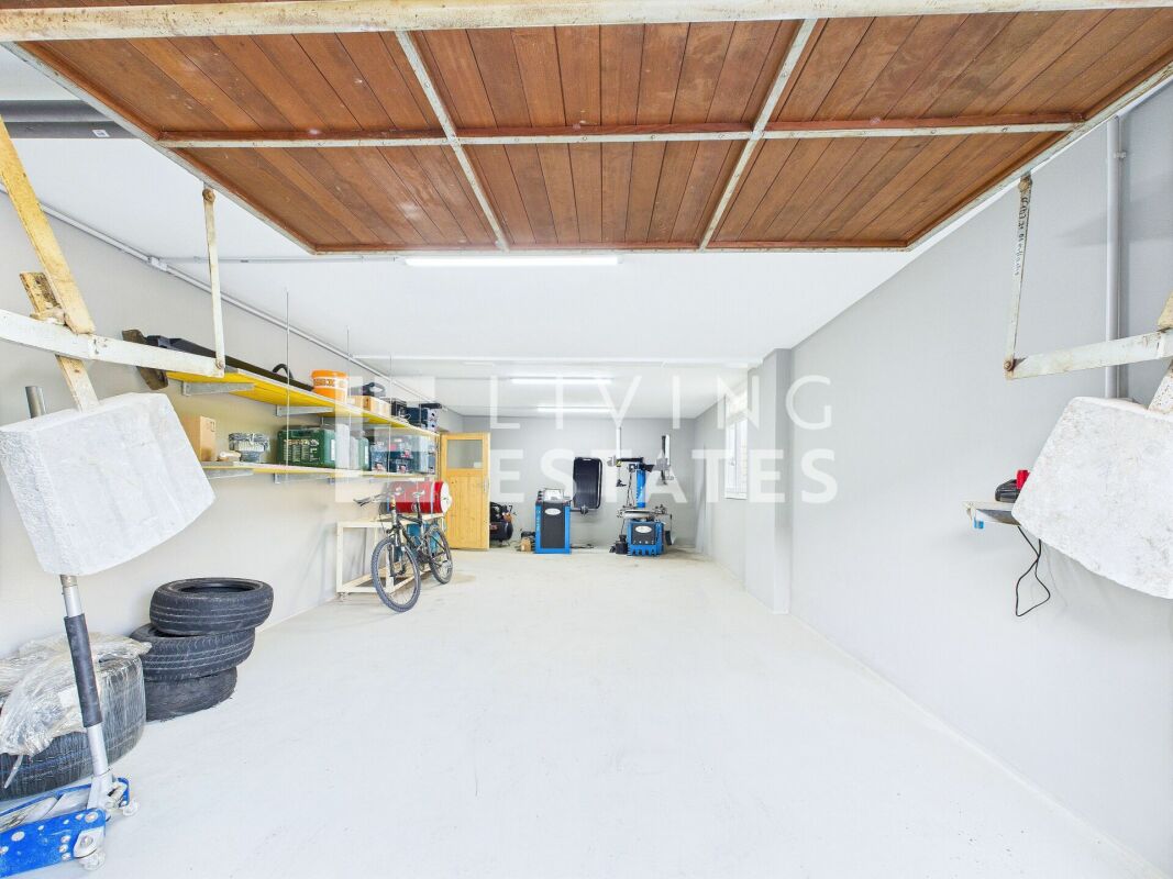 Garage mit Lagerfläche