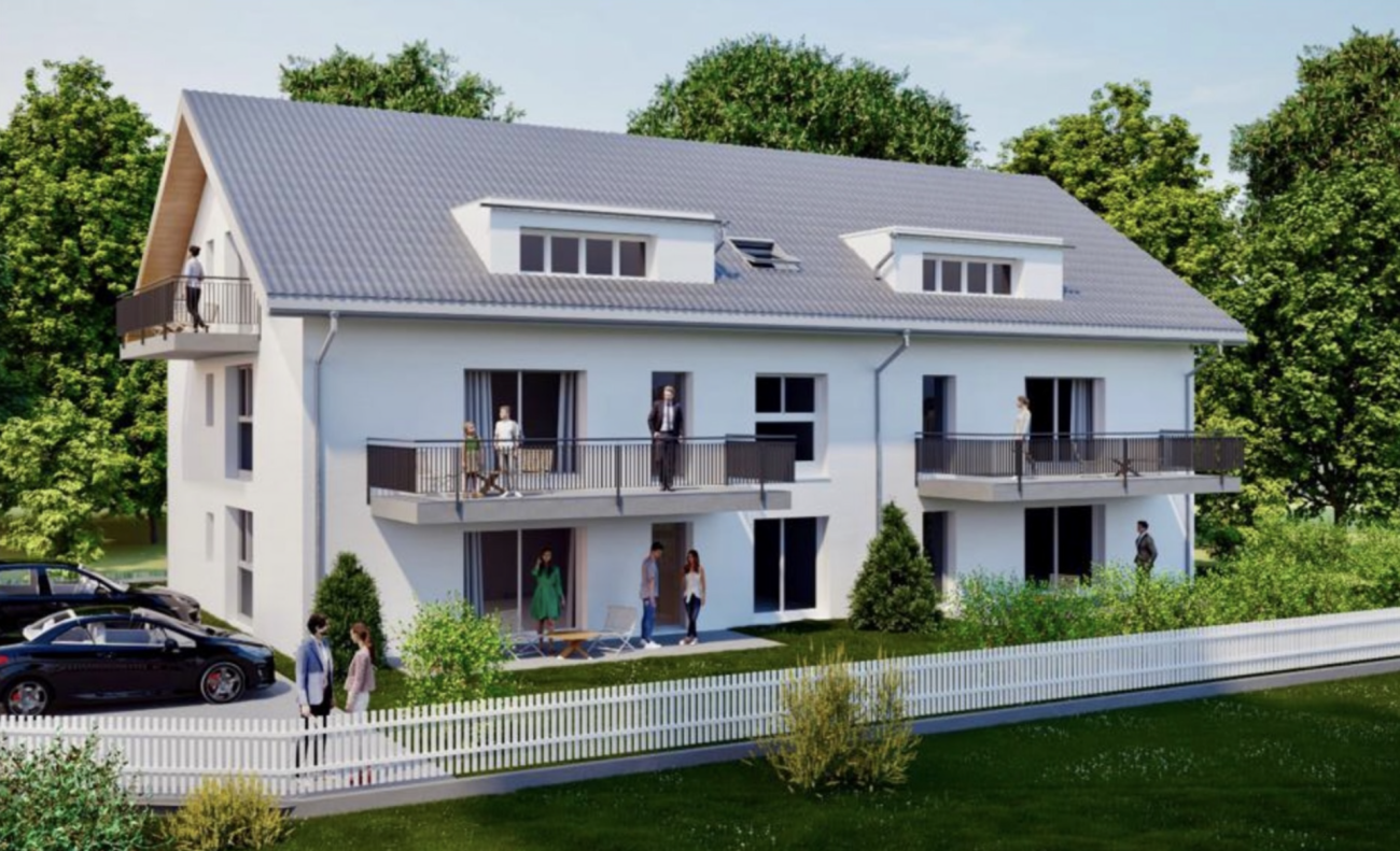 Modernes Mehrfamilienhaus mit Balkonen