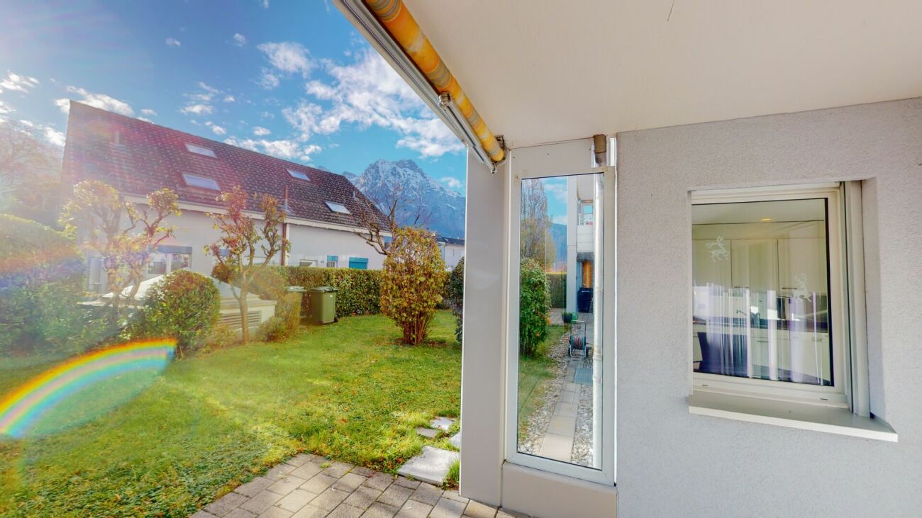 Terrasse mit Gartenblick