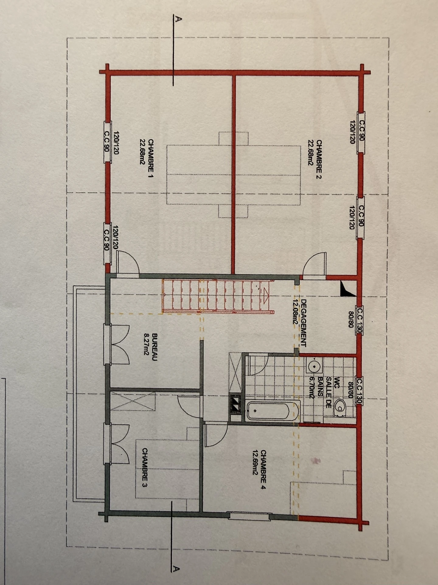 Grundriss eines Obergeschosses mit vier Schlafzimmern, Büro, Flur und Bad