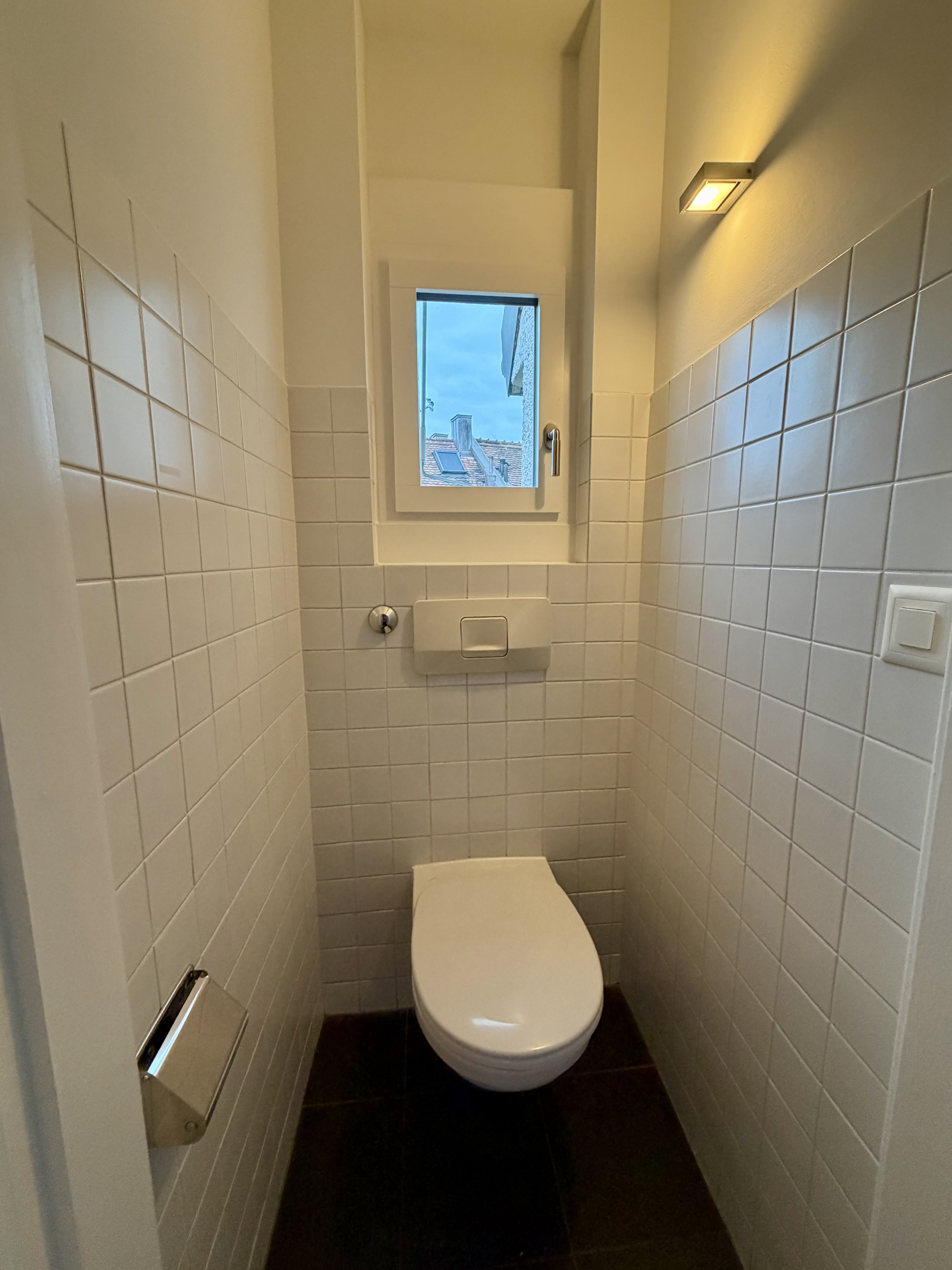 Gäste-WC mit Wand-WC