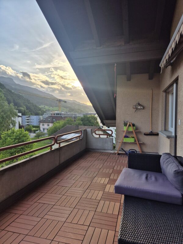 Balkon mit Bergblick