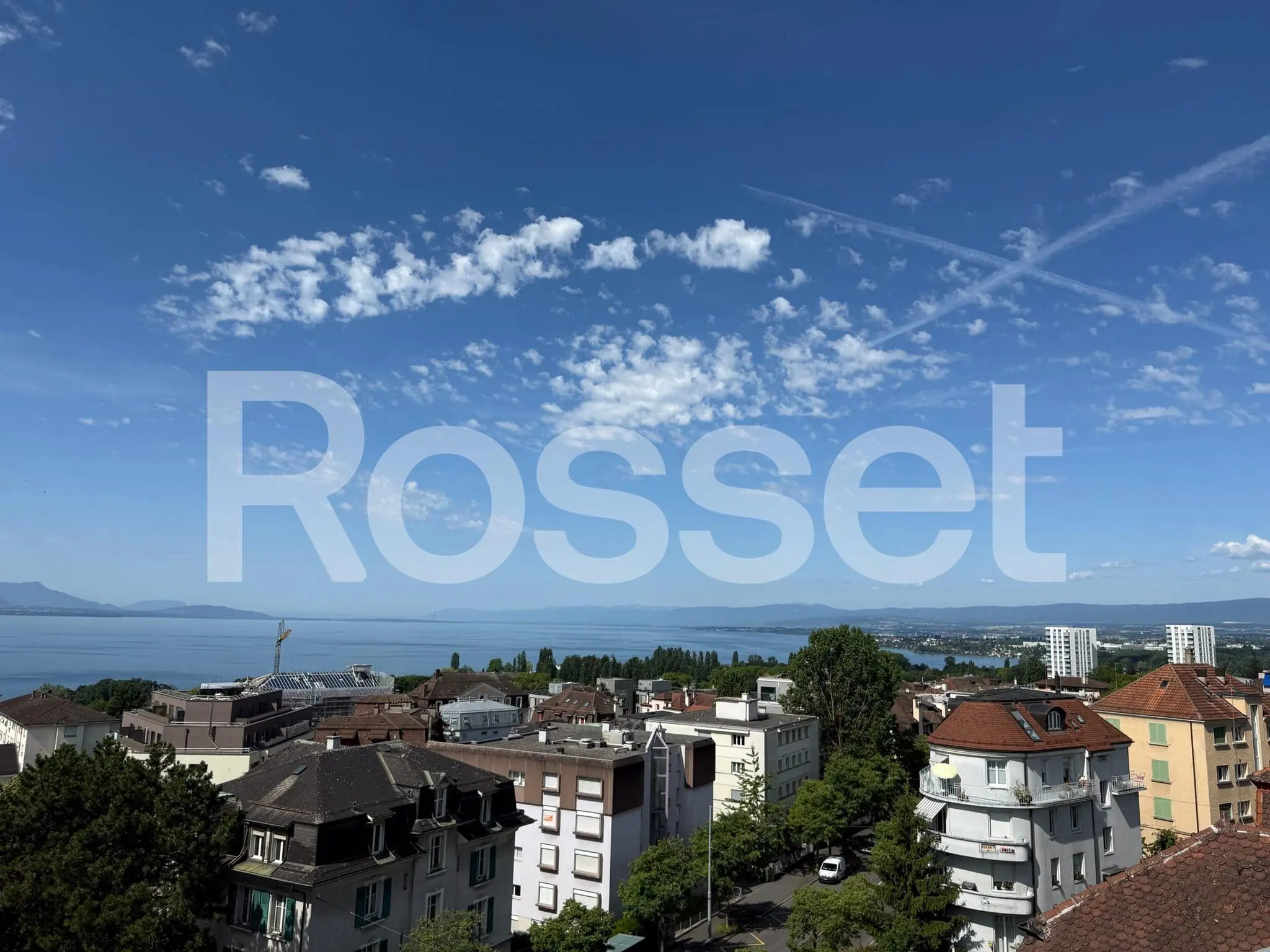Seeblick über die Stadt