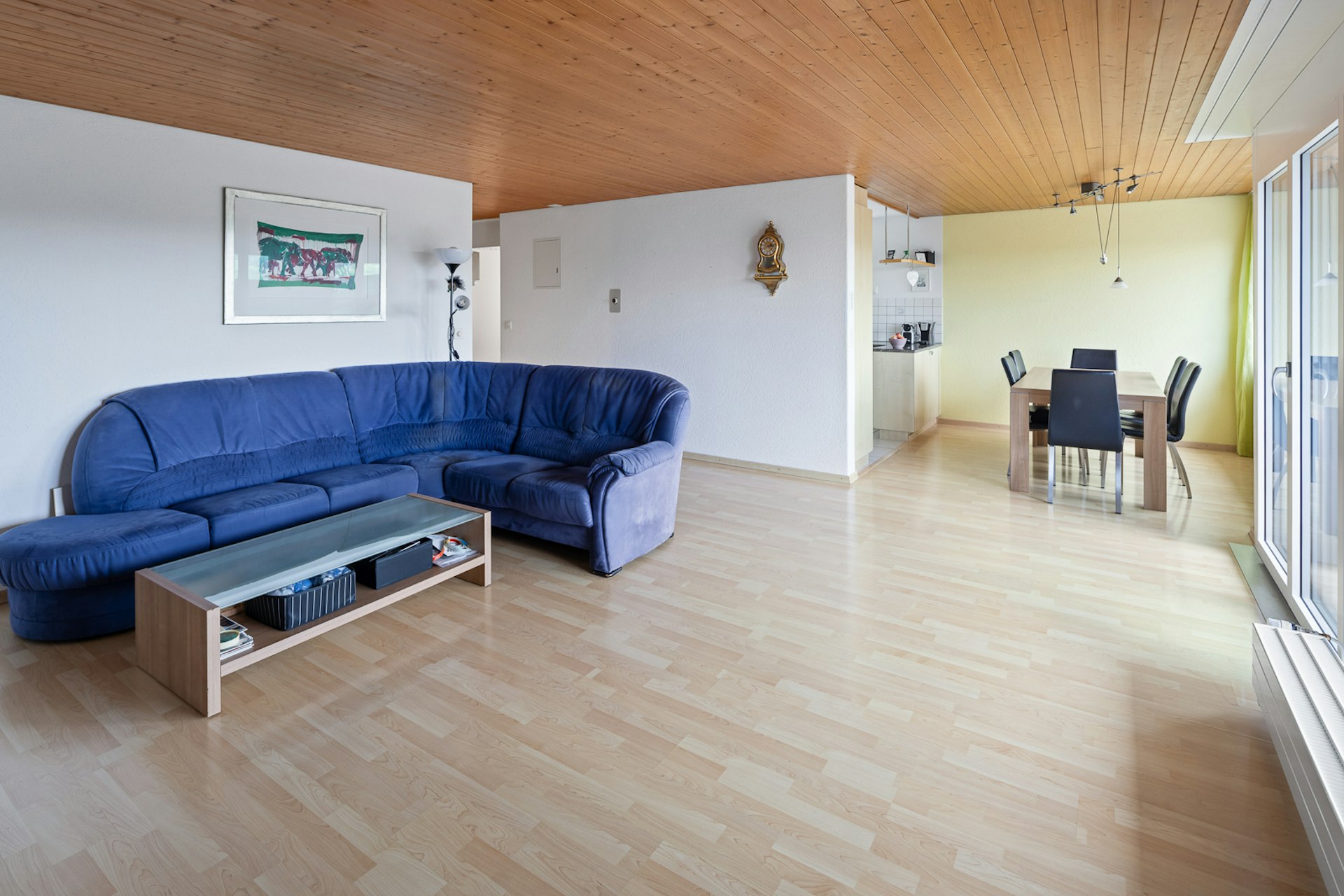 Wohnzimmer mit Essbereich