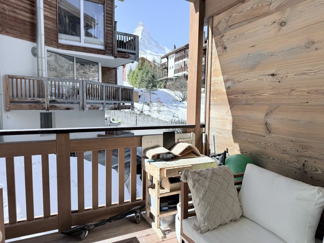 Balkon mit Bergblick