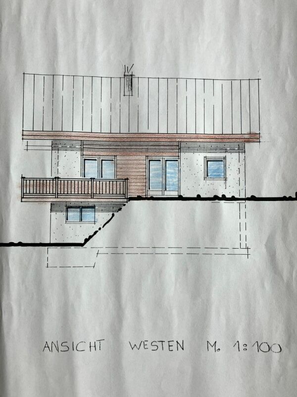 Westansicht eines Wohnhauses