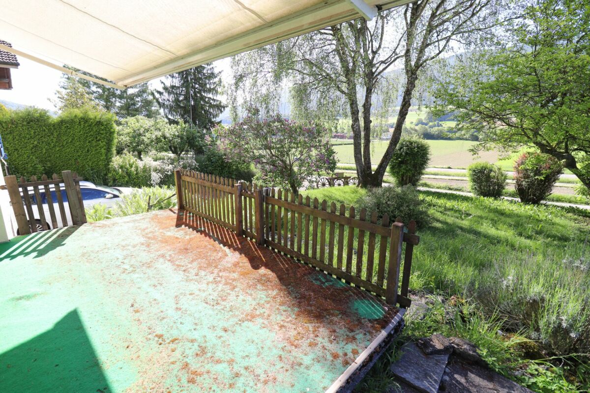 Terrasse mit Gartenblick