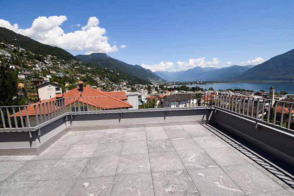 Dachterrasse mit Seeblick