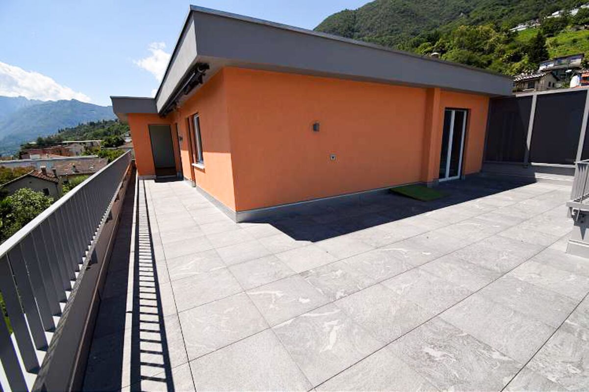 Dachterrasse mit Bergblick