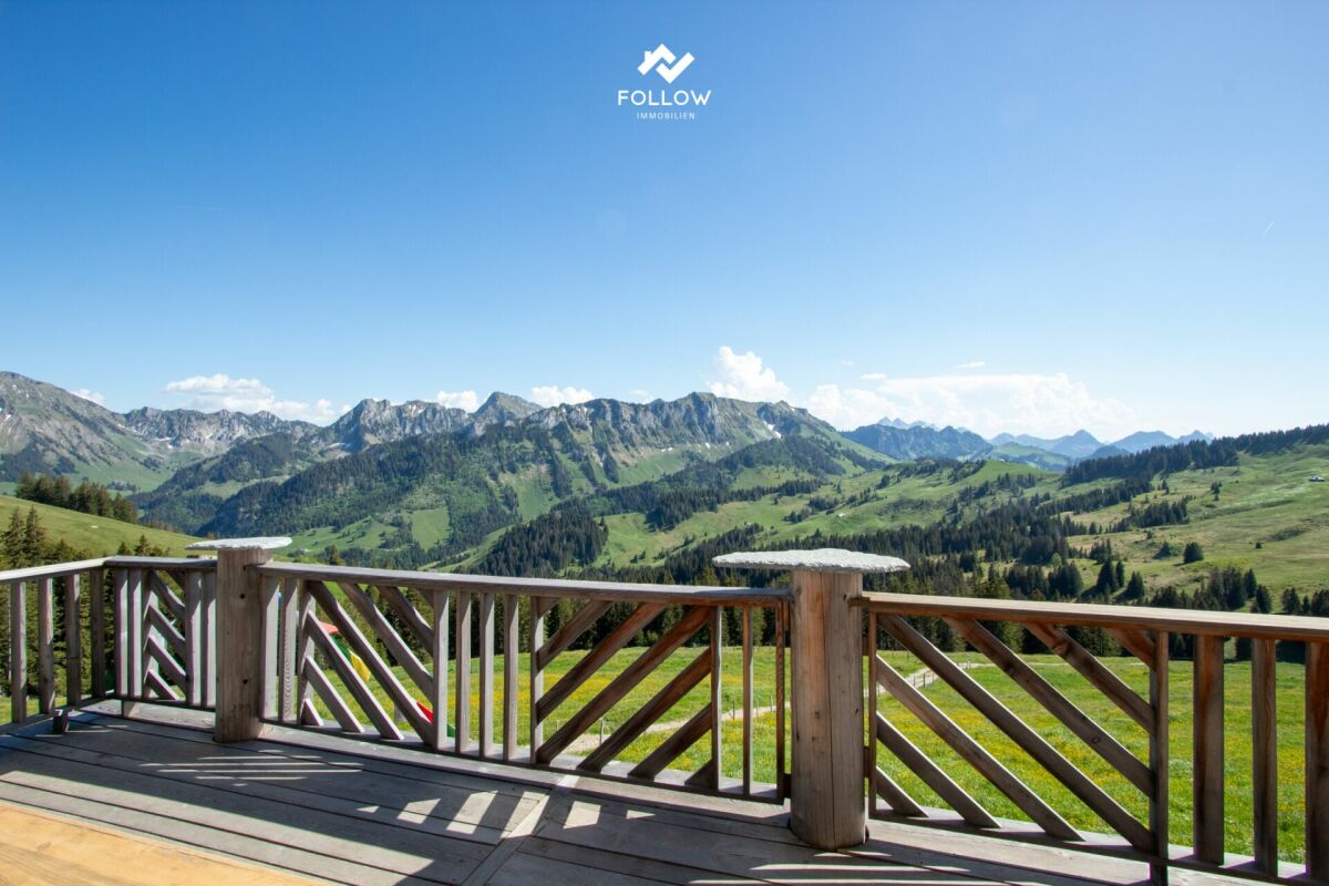 Bergterrasse mit Panoramaausblick
