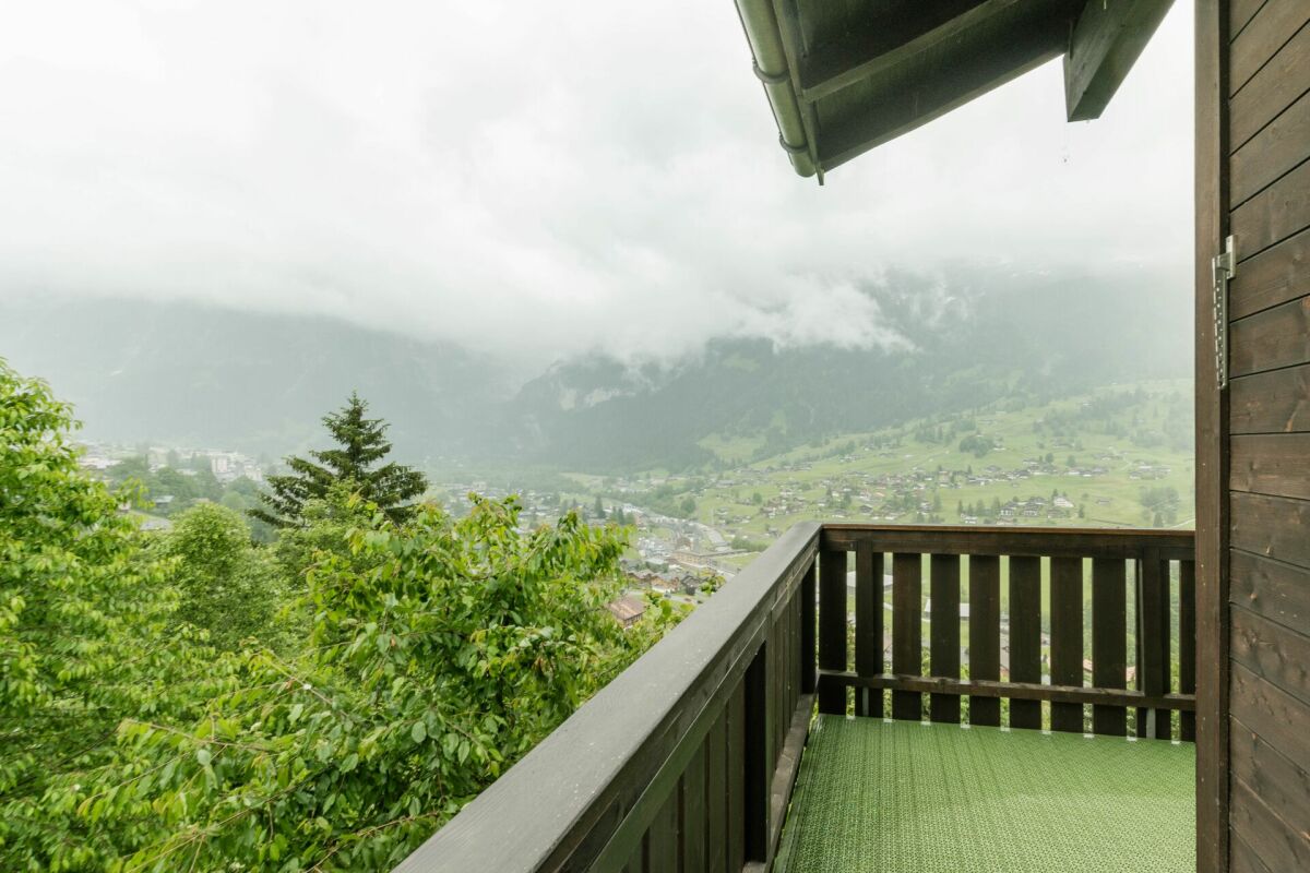 Balkon mit Bergblick